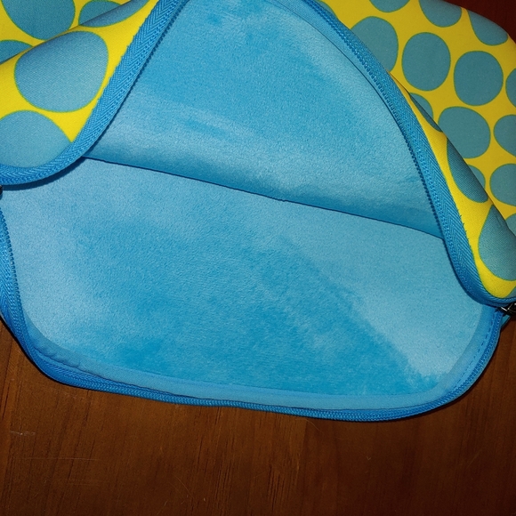 Pathika 15" Laptop Sleeve Cover Case - Picture 4 of 7